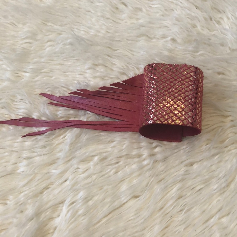 Pink gold leather cuff - Picture 7 of 9